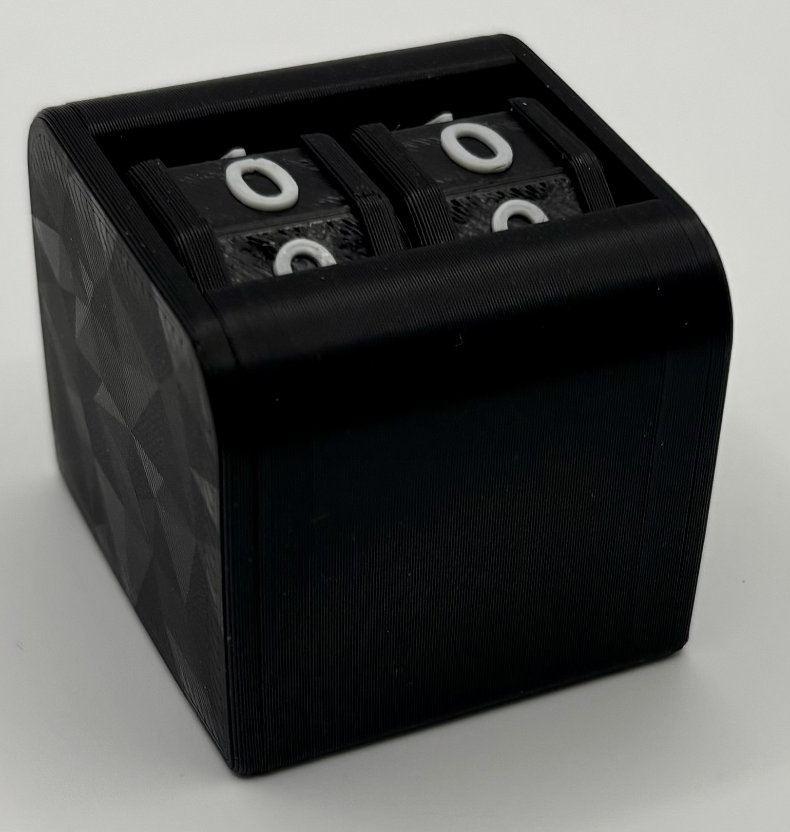 Rectangular custom 3D printed life counter with engraved details